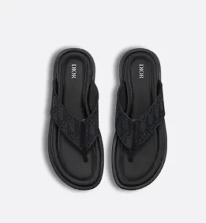 Noir Tressé – Slip on Sandal