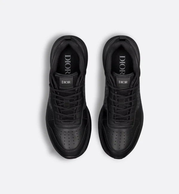 Noir Oblique – B25 Runner